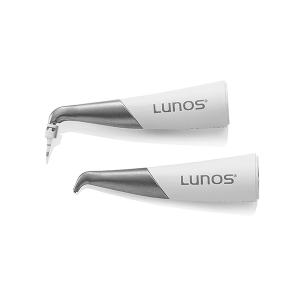 Two MyLunos nozzles for supragingival and subgingival applications